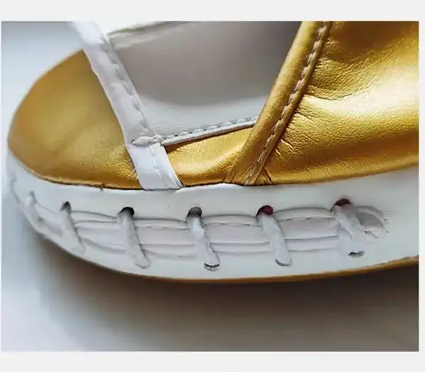 Curved Coach Mitt